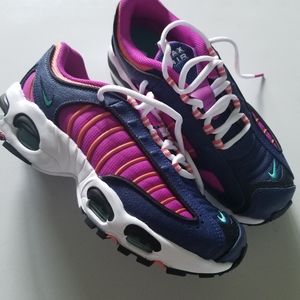 😈 Nike Air Max Tailwind
